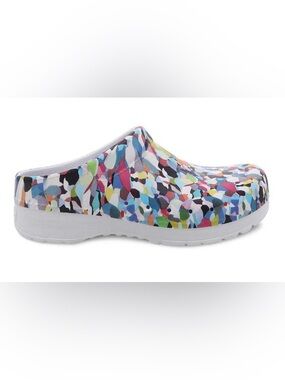 Dansko Kane EVA Clog
Kaleidoscope Size 7.5-8 or EU 38 Rare Color Shoes Slides